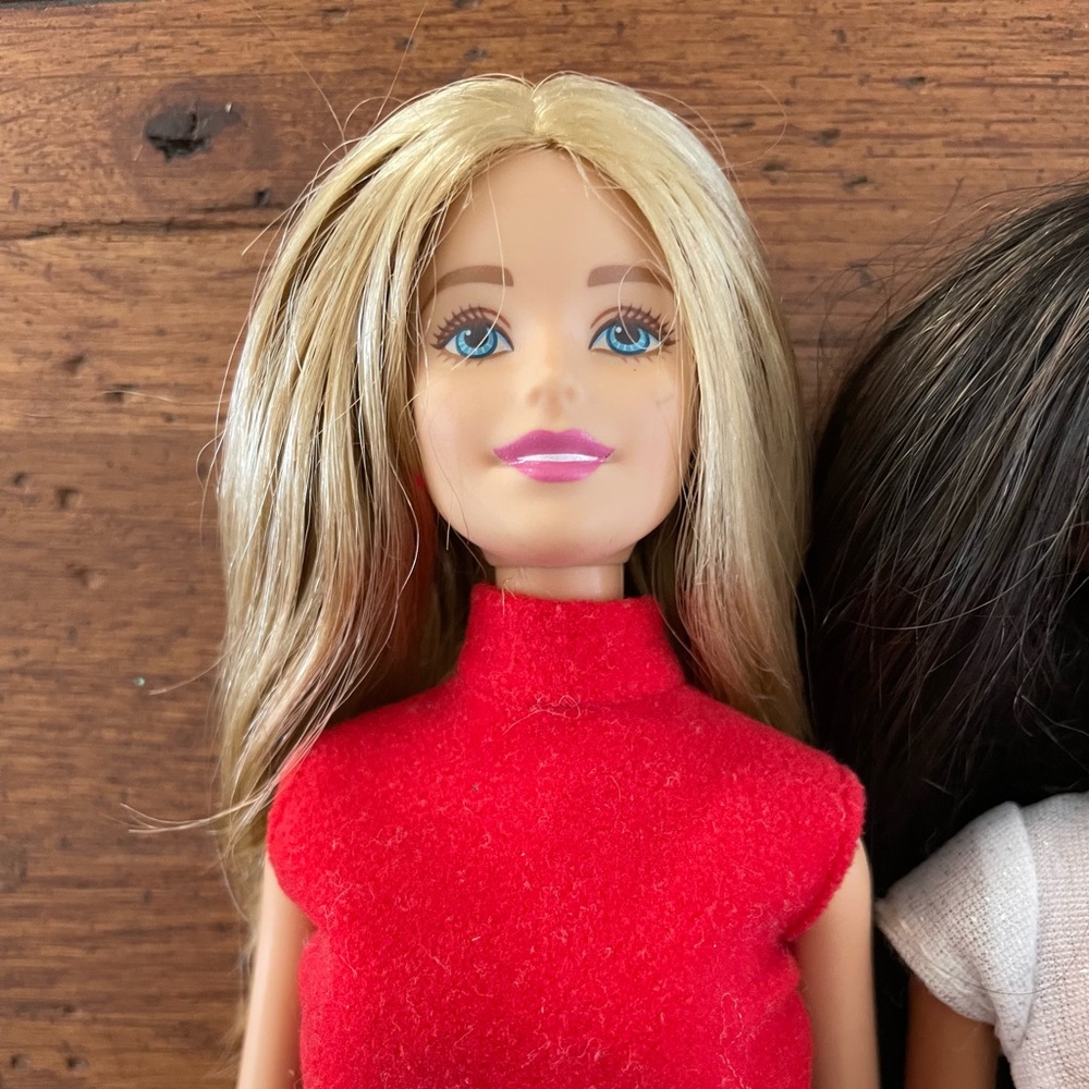 Stylish Barbie Dolls 'Going Out Tonight' Four Pack - Picture 6 of 12